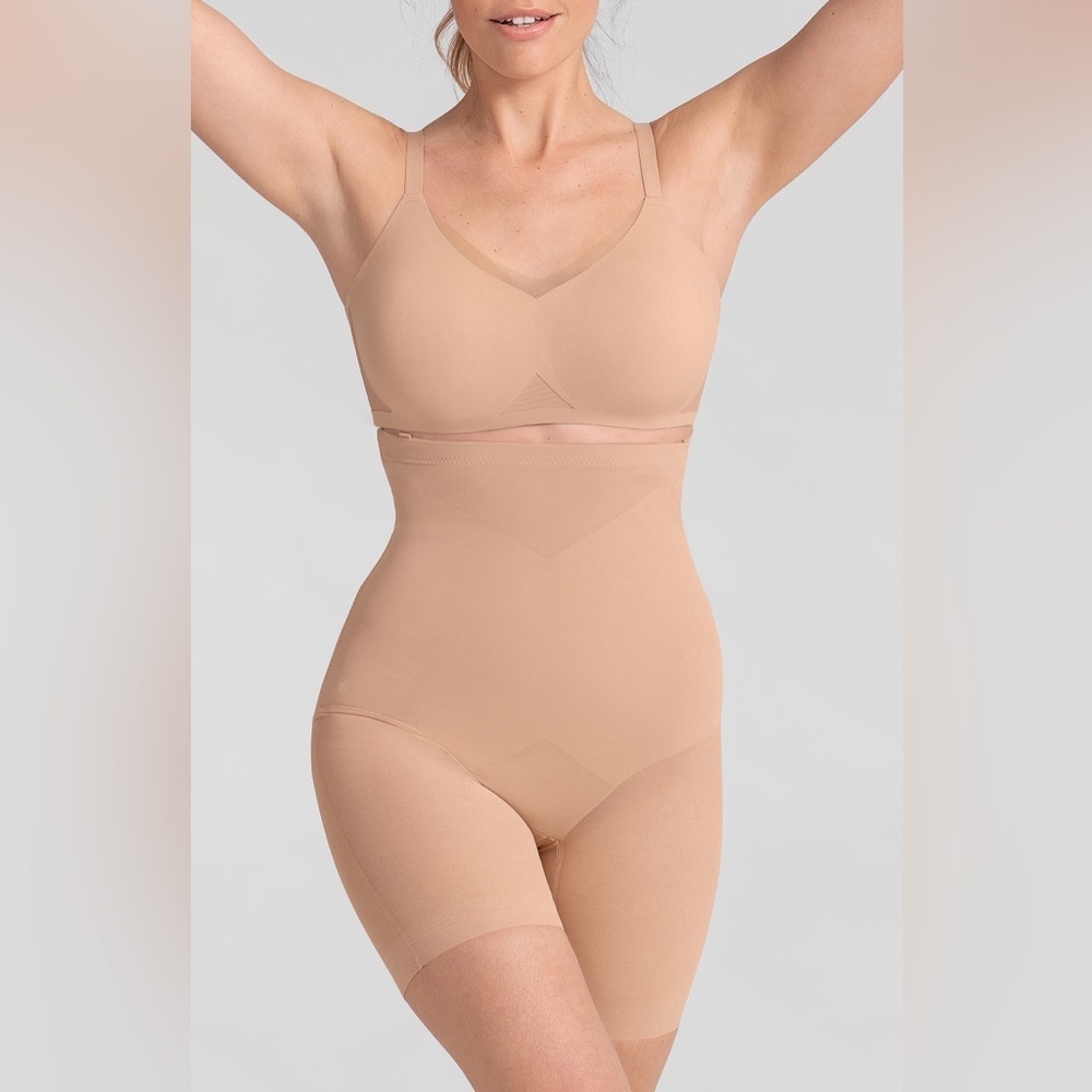 Honeylove Super Power Shorts in Nude